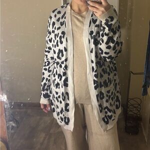 Kim Rogers Black and White Cheetah Print Cardigan